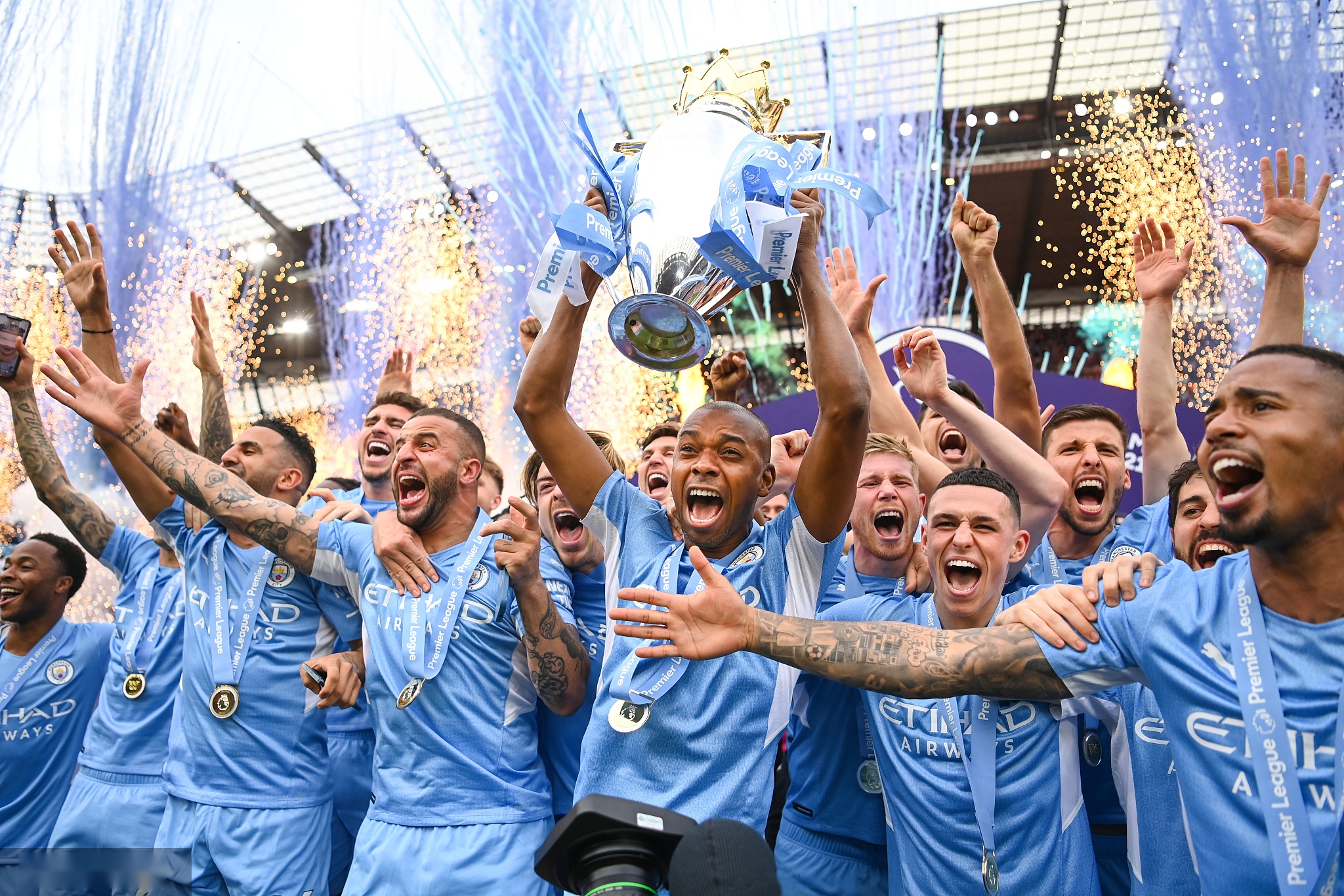 这位年轻的 这位年轻的